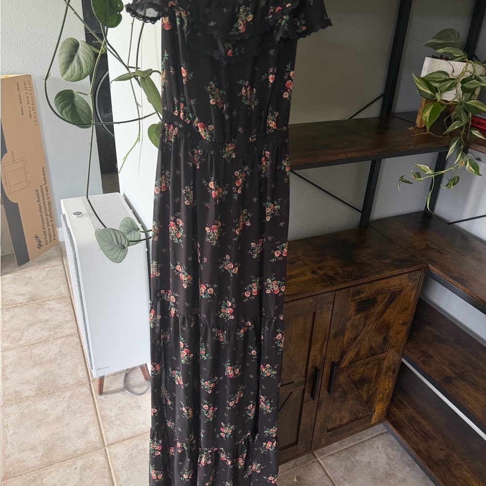 Guess Black Floral Ruffle Maxi Dress